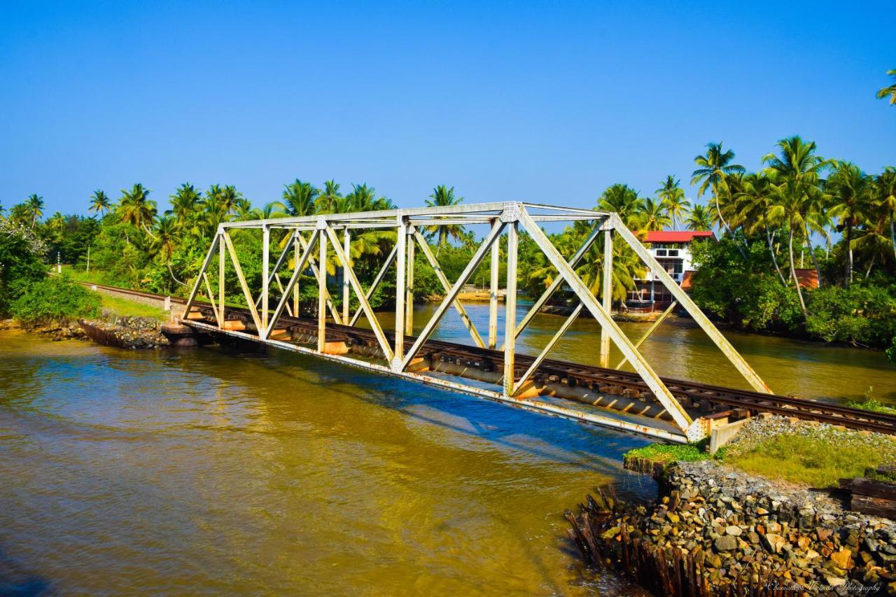 Tenasi Beach Resort Ahangama Exterior photo